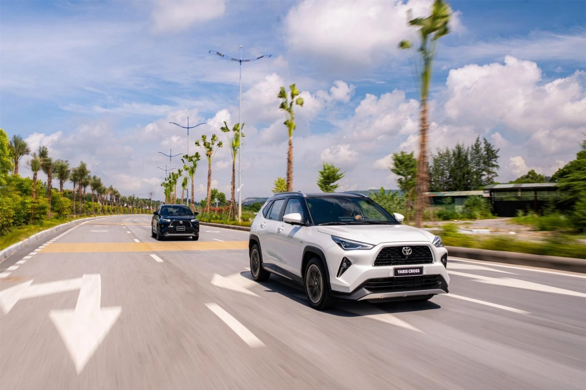 Toyota Yaris Cross 2023 lộ diện ‘không che’ trước thời điểm trình làng khách Việt 321131