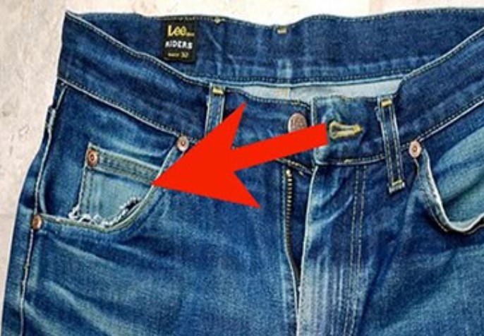 Chiếc quần jean nào cũng có chiếc túi nhỏ ở túi trước: Không phải trang trí mà chúng có công dụng kỳ diệu