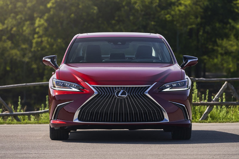 Top 10 xe hơi hạng sang tốt nhất trong tầm giá dưới 70.000 USD: Lexus ES góp mặt