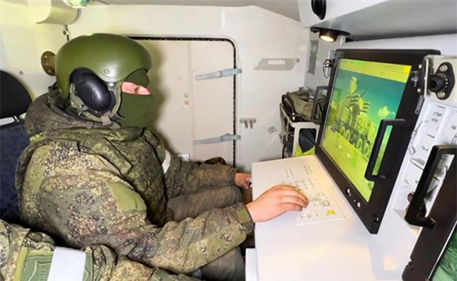 NATO bối rối không biết đặt tiêm kích F-16 ở đâu để Kinzhal của Nga không với tới ảnh 1