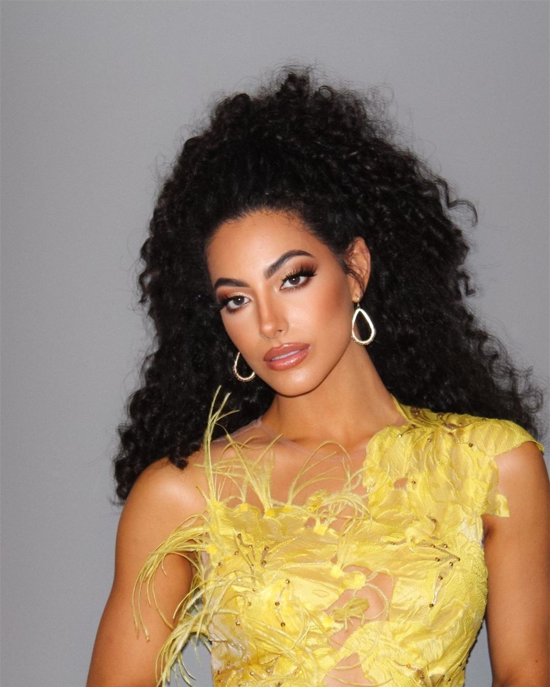 Người đẹp 30 tuổi bị chê già khi đăng quang Hoa hậu Hòa bình Mỹ ảnh 11