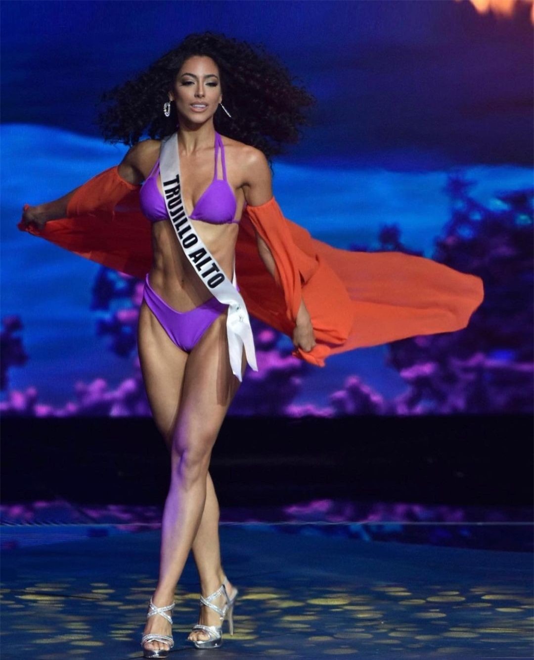 Người đẹp 30 tuổi bị chê già khi đăng quang Hoa hậu Hòa bình Mỹ ảnh 16