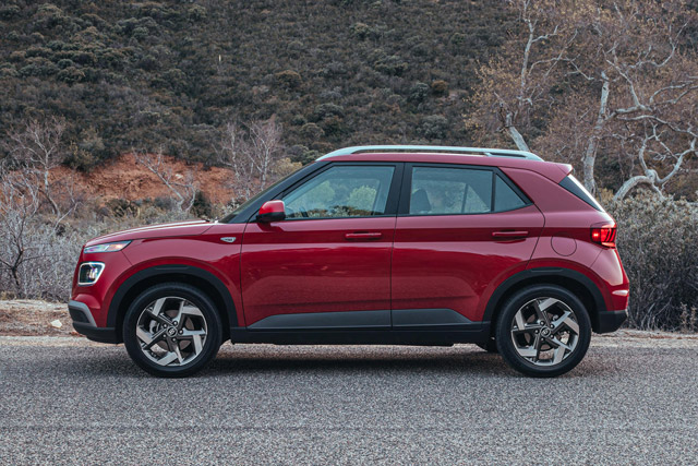 Rộ tin SUV giá rẻ của Hyundai sắp về Việt Nam, ‘đe nẹt’ Toyota Raize