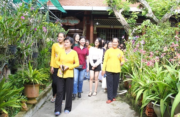 Xây dựng thương hiệu homestay phát triển du lịch vùng sông nước Cửu Long