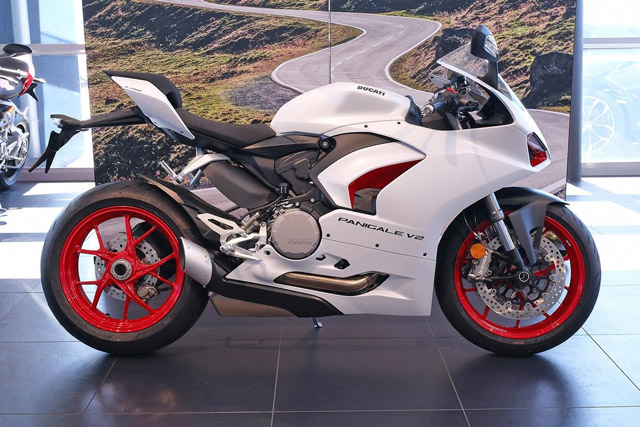 Bảng giá xe Ducati tháng 9/2023