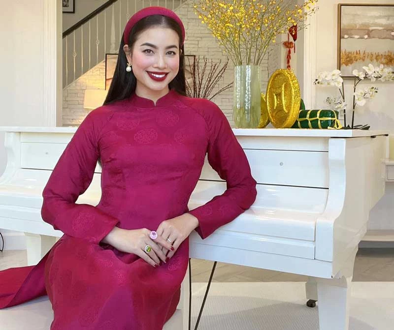 Dù tham dự Hoa hậu Hoàn vũ không đạt được kết quả cao nhưng ở Việt Nam, cô được người hâm mộ đặt cho danh hiệu 