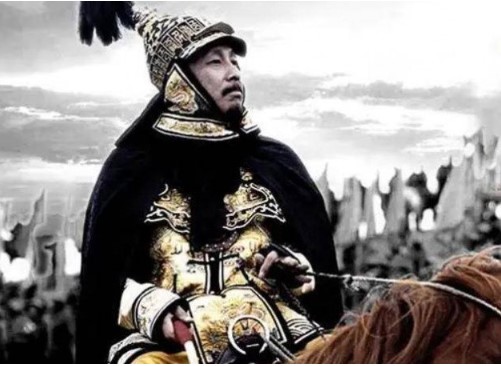 Vua xưa thọ không quá 60 tuổi, riêng Khang Hy, Càn Long sống lâu vì không chạm vào thứ mọi hoàng đế đều ham