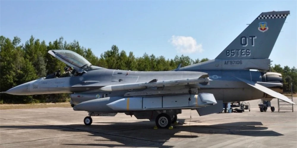F-16 Ukraine sẽ có tên lửa AGM-158 JASSM-ER tầm xa 1.000 km? ảnh 6