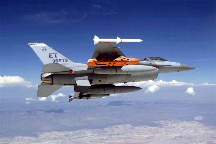 F-16 Ukraine sẽ có tên lửa AGM-158 JASSM-ER tầm xa 1.000 km? ảnh 7
