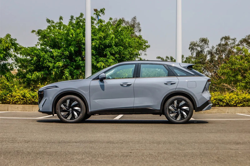 SUV công suất 367 mã lực, chạy 110km không cần đổ xăng, giá rẻ ‘giật mình’