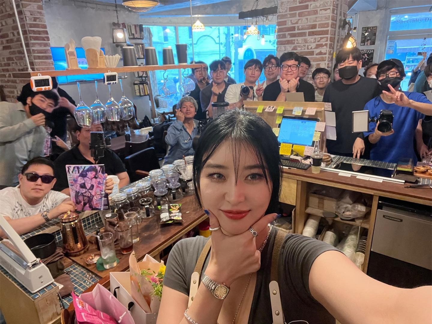 Sắc vóc người mẫu nội y Hàn Quốc bị chê béo và xấu ảnh 11