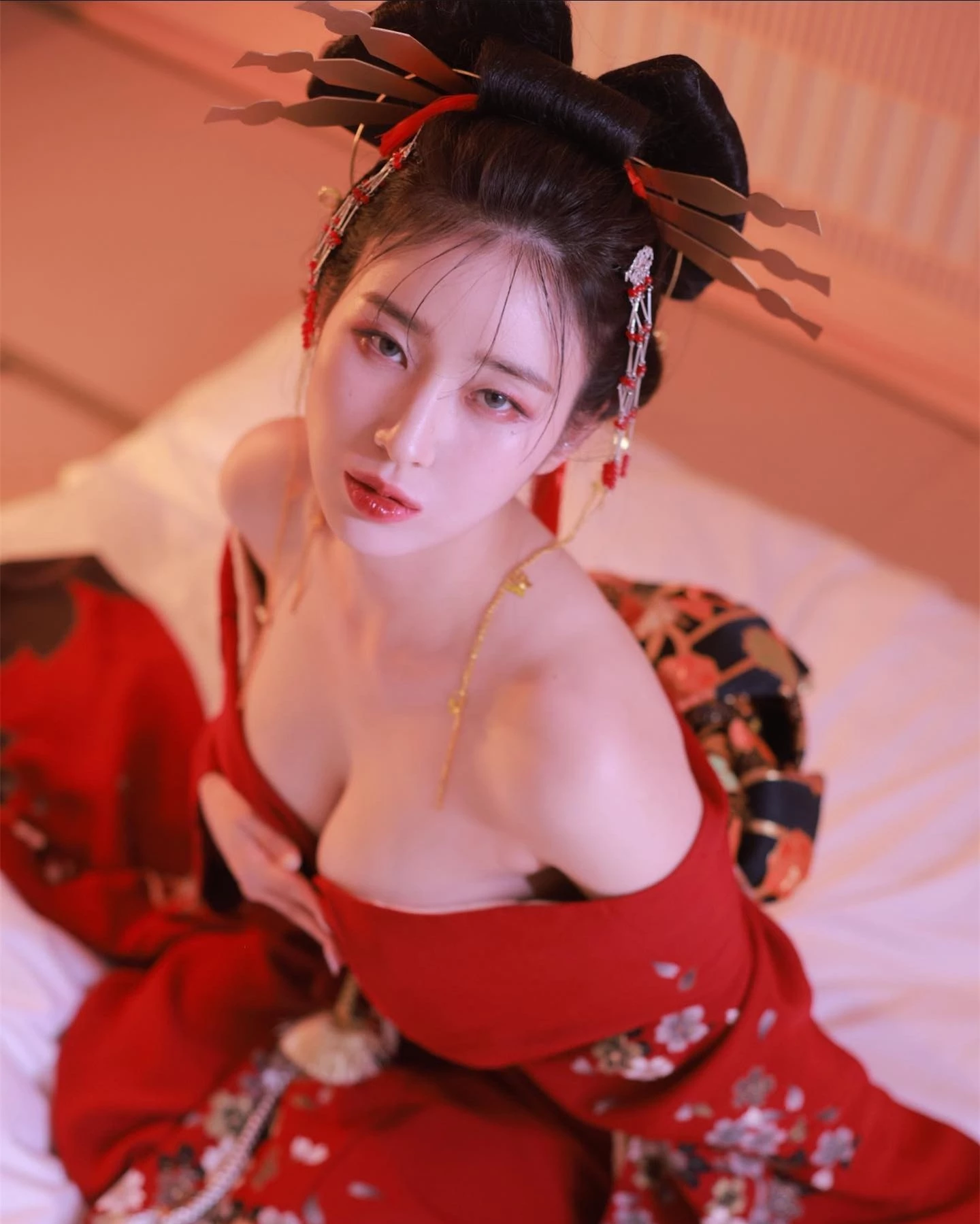Sắc vóc người mẫu nội y Hàn Quốc bị chê béo và xấu ảnh 3