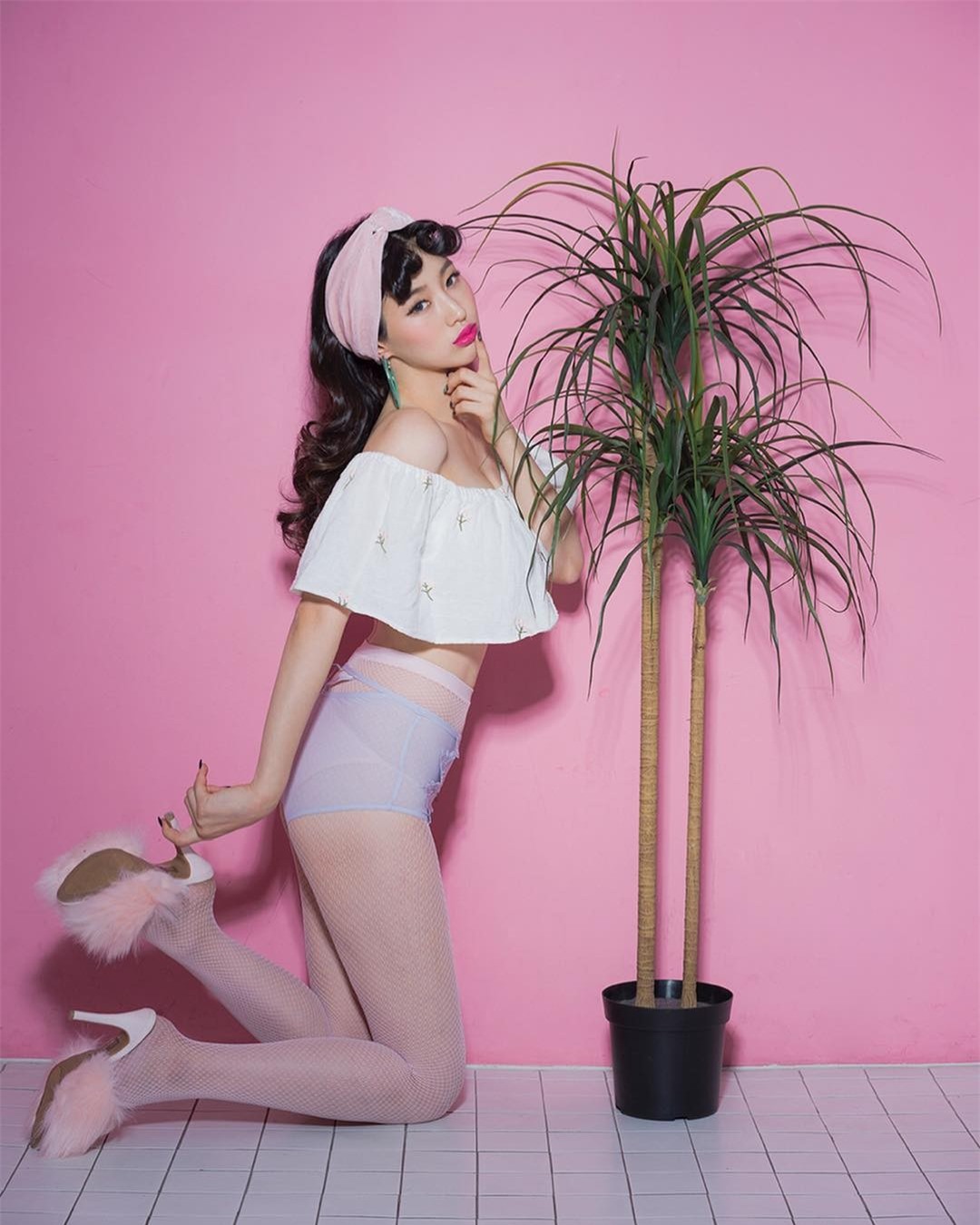 Sắc vóc người mẫu nội y Hàn Quốc bị chê béo và xấu ảnh 4