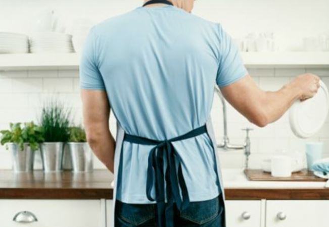 Đàn ông tử tế: Có nhất thiết phải thạo việc nhà?