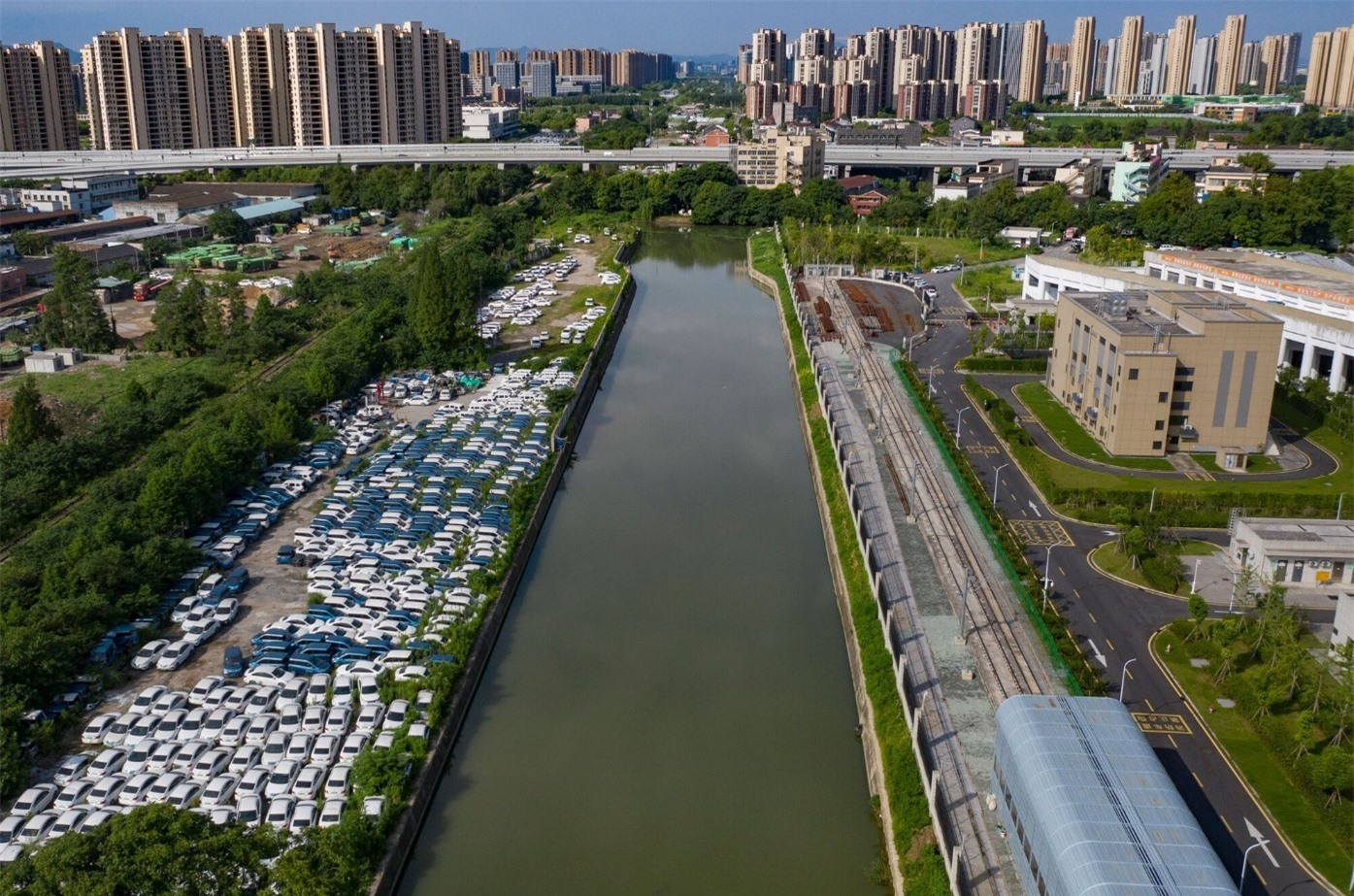 Những nghĩa địa xe ô tô điện tại Trung Quốc ảnh 5