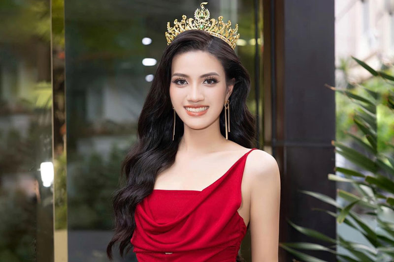 Thành tích học vấn đáng nể của Á hậu 2 Hoa hậu Hòa bình Việt Nam