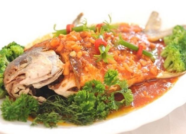 Mẹo làm cá chim sốt cà chua mềm béo, chua cay hấp dẫn