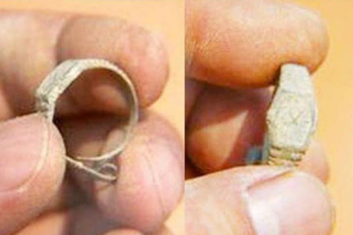 Khai quật mộ cổ gần 400 tuổi, chuyên gia tranh cãi gay gắt vì sự xuất hiện của đồng hồ "xuyên không"