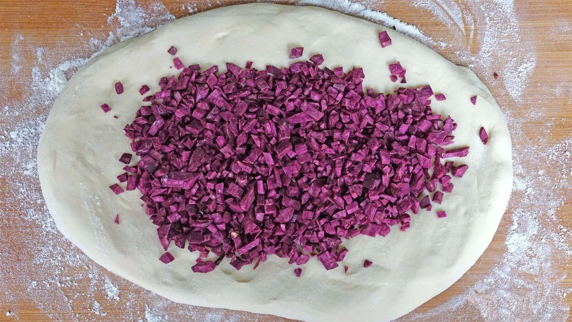 Món bánh ăn sáng từ loại củ giàu anthocyanin, vừa ngon lại giúp đẹp da mỗi ngày - Ảnh 4.