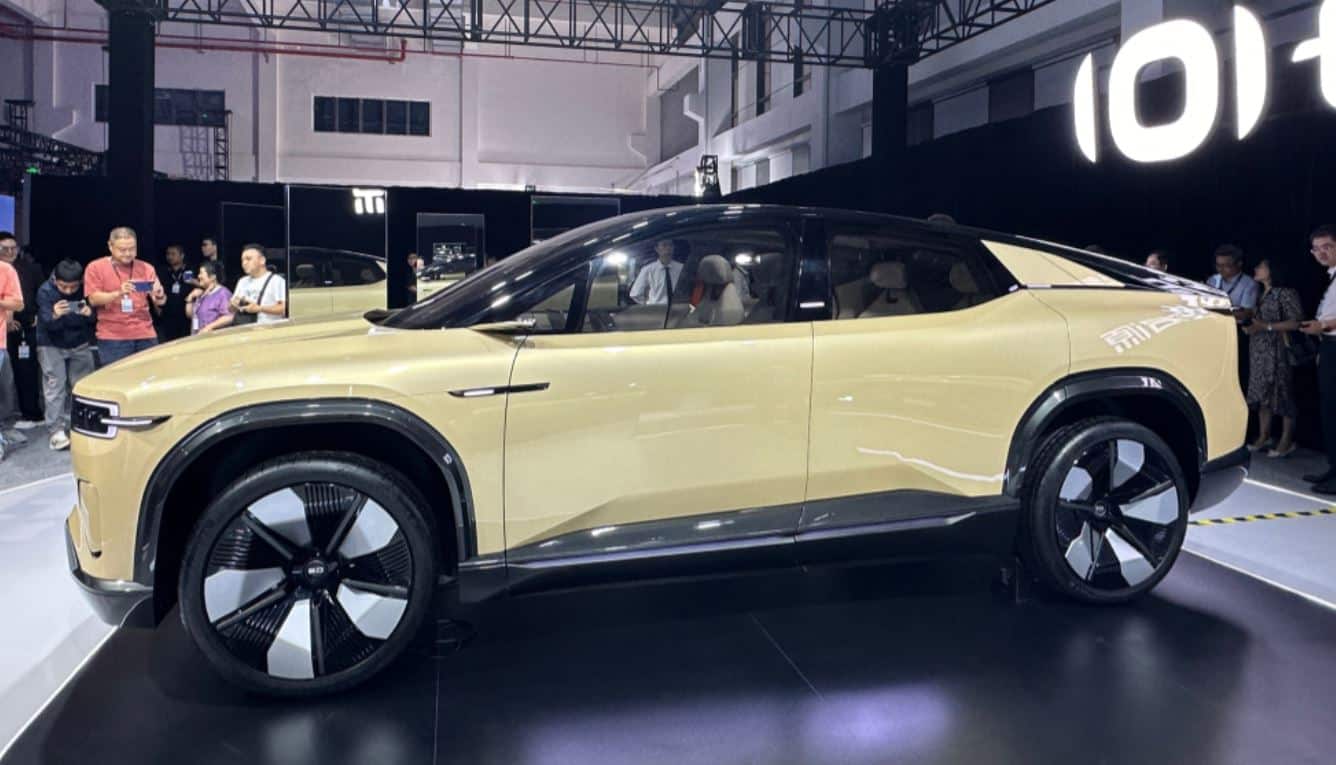 
Chiêm ngưỡng SUV điện độc lạ với khả năng ‘biến hình’ thành xe bán tải