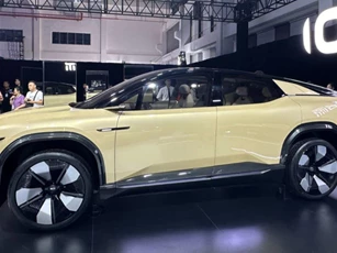 Chiêm ngưỡng SUV điện độc lạ với khả năng ‘biến hình’ thành xe bán tải
