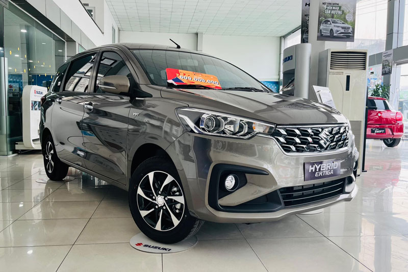 Suzuki Ertiga Hybrid giảm giá 100 triệu đồng tại Việt Nam