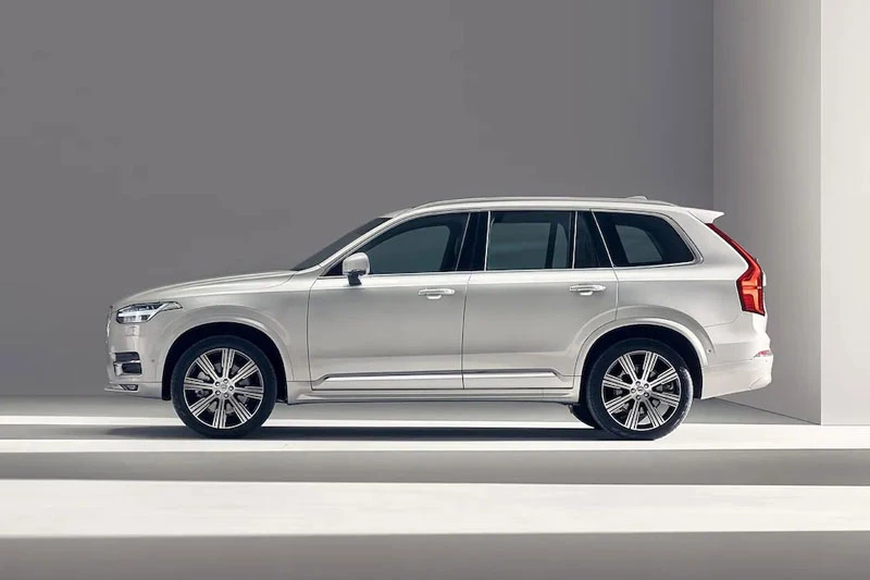 Volvo XC90.