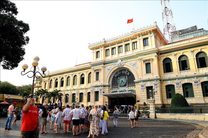 Từ mạch nguồn di sản đến sản phẩm du lịch - Bài 1: Bảo tồn và phát triển