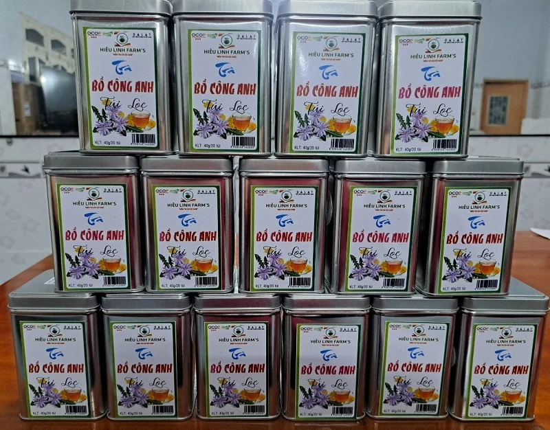 Sản phẩm trà túi lọc bồ công anh của Công ty TNHH Nông sản Tổ hợp tác Hiếu Linh được bình chọn là sản phẩm công nghiệp nông thôn tiêu biểu huyện Lạc Dương năm 2023.