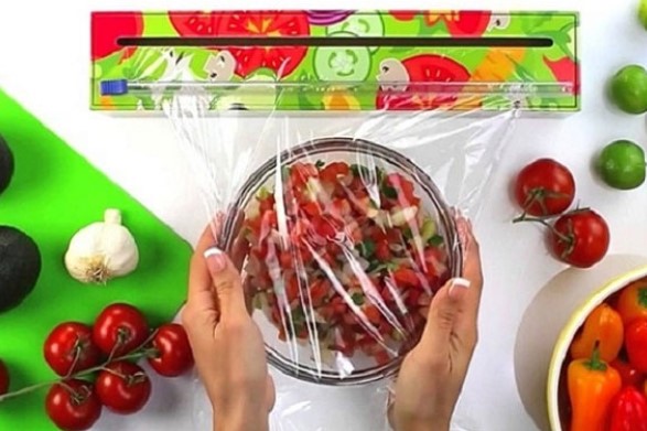 Sử dụng màng bọc thực phẩm không đúng cách, tiềm ẩn nhiều nguy cơ về sức khỏe