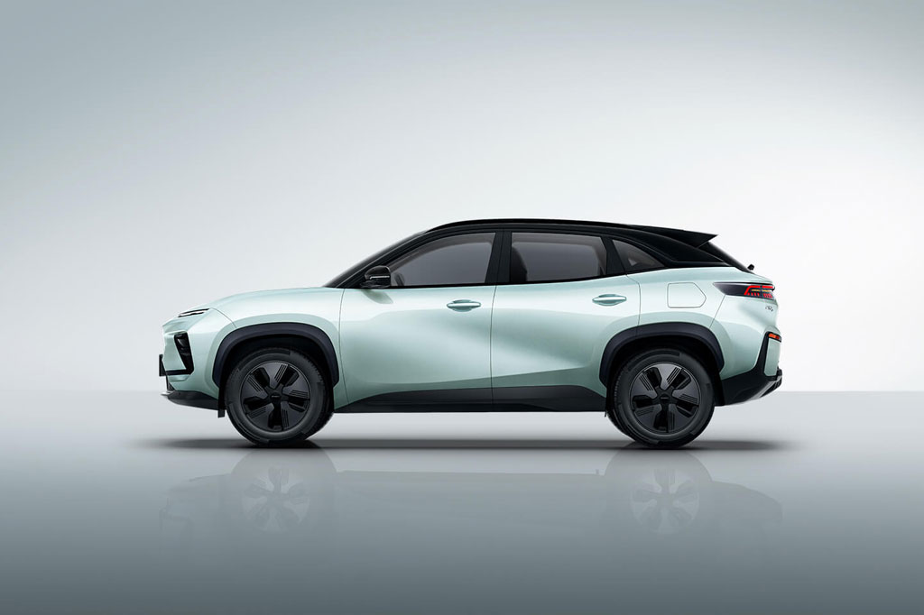 SUV chạy điện mạnh 211 mã lực, sạc siêu nhanh, giá rẻ bất ngờ