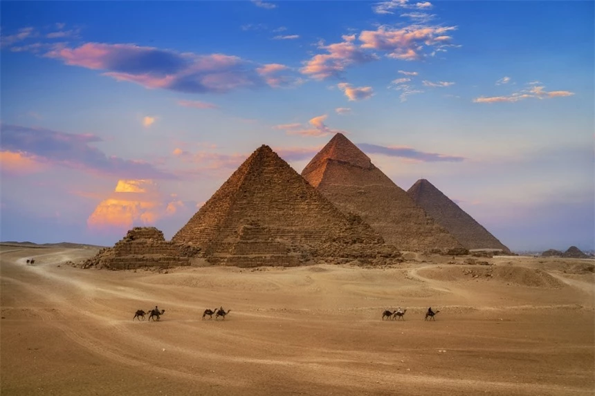 Nguồn gốc của kim tự tháp: Trí tuệ của các Pharaoh hay công nghệ ngoài hành tinh? - Ảnh 1.