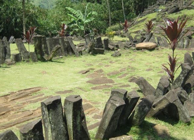 Bí ẩn về công trình trên núi Padang, nơi được cho là lâu đời hơn cả nơi khởi nguồn của nền văn minh nhân loại