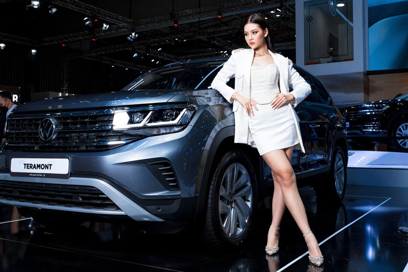 Đối thủ của VinFast VF 9 giảm giá 300 triệu đồng trong tháng 9