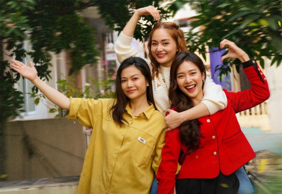 Đời tư của ba nữ chính 'Gia đình mình vui bất thình lình' ảnh 1
