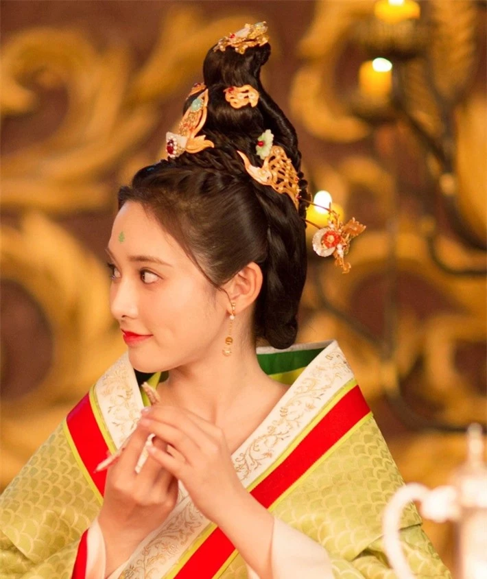 Chuyện nữ nhân “nạ dòng” vẫn đắc sủng, được phong Thái hậu khi Hoàng đế vẫn còn sống, đưa con trai nối ngôi bằng mưu kế thâm sâu - Ảnh 6. Chuyện nữ nhân “nạ dòng” vẫn đắc sủng, được phong Thái hậu khi Hoàng đế vẫn còn sống, đưa con trai nối ngôi bằng mưu kế thâm sâu - Ảnh 6.