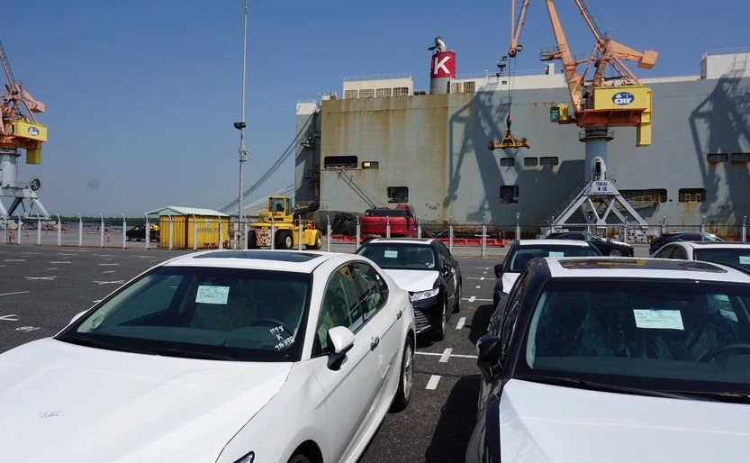 Xe nhập khẩu giảm 3 tháng liên tiếp