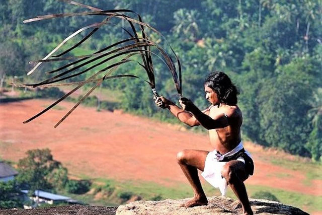 CLIP: Khám phá những loại vũ khí cổ xưa có sức sát thương đáng sợ nhất