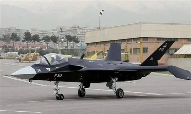 Iran sắp ra mắt phiên bản không người lái của dòng máy bay chiến đấu tàng hình Qaher-313 ảnh 1