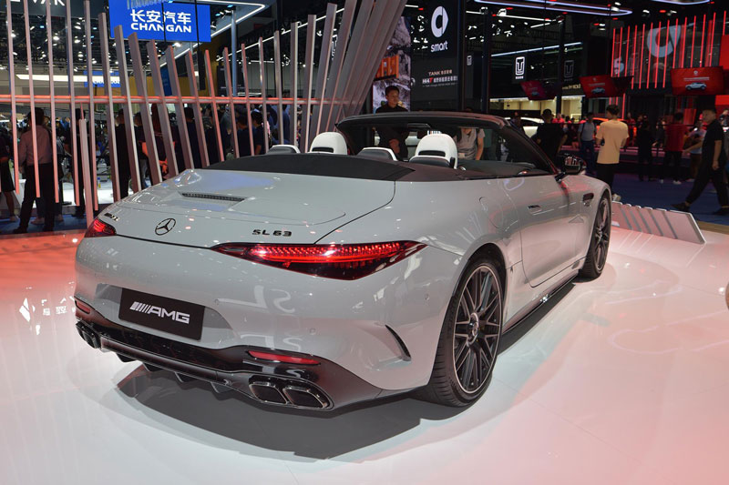 Khám phá xe mui trần Mercedes-AMG SL 63 4MATIC Plus 2024, giá hơn 6,4 tỷ đồng