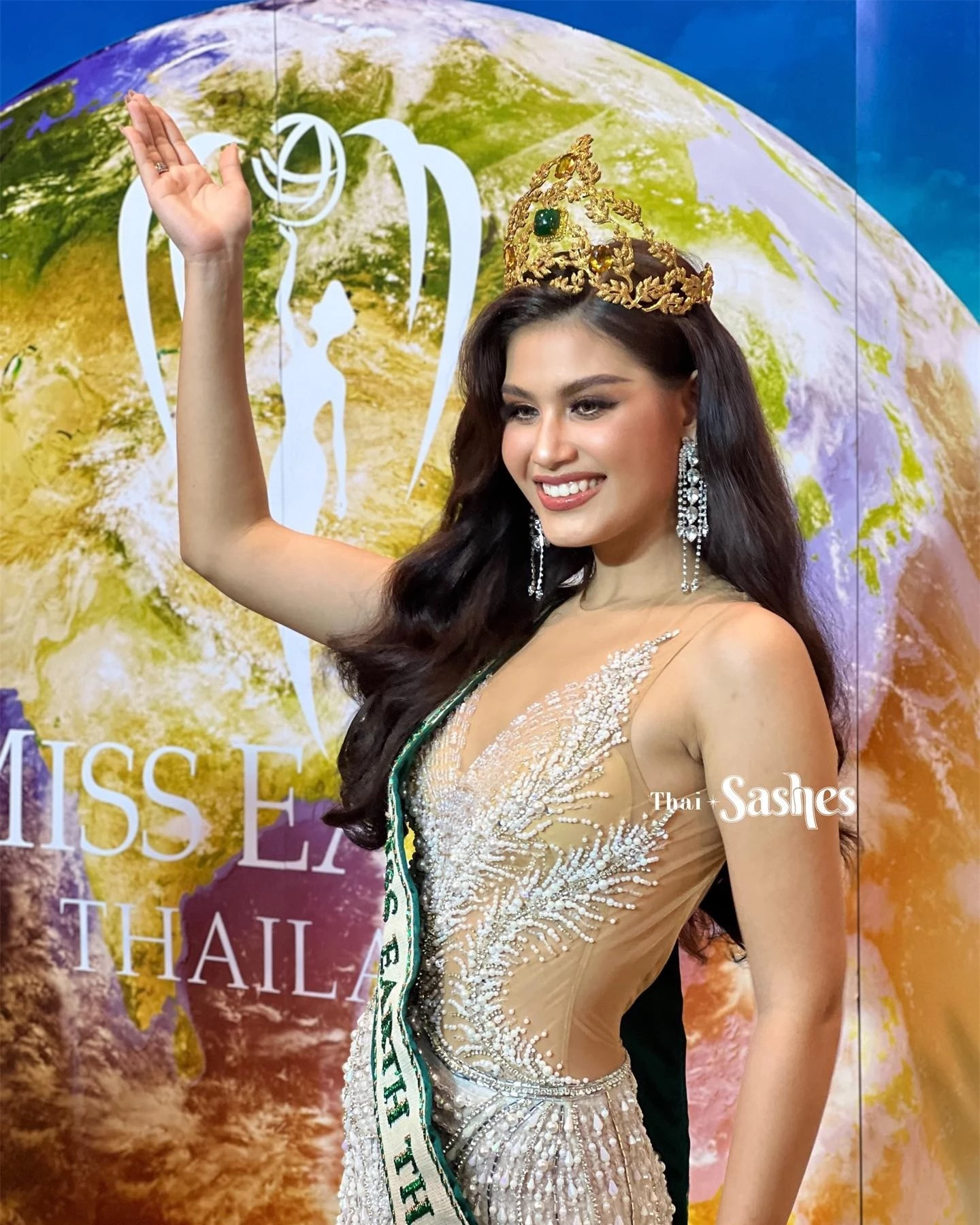 Người đẹp lai 18 tuổi tới Việt Nam thi Hoa hậu Trái Đất ảnh 4