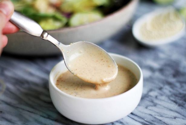 Công thức pha nước sốt tuyệt ngon, "cân" được mọi kiểu salad