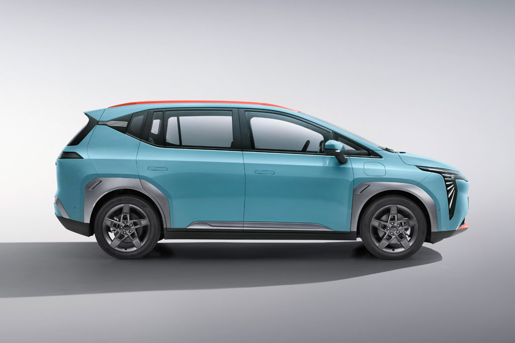 SUV công suất 204 mã lực, thiết kế ấn tượng, giá hơn 700 triệu đồng