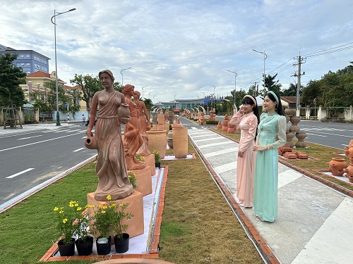 Vĩnh Long: Khai mạc sự kiện Con đường nghệ thuật gốm đỏ