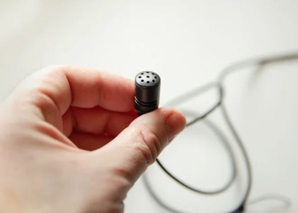 5 cách phát hiện máy nghe lén trong phòng cực chính xác