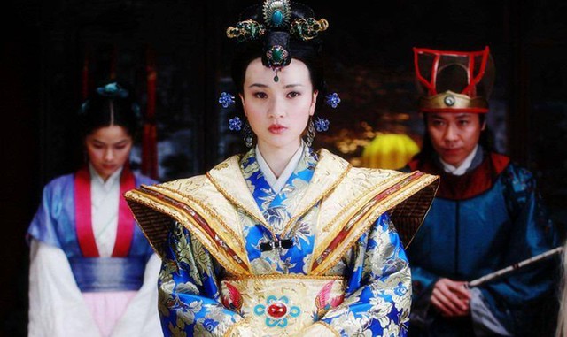 Sau khi Hoàng đế băng hà, phi tần có kết cục gì? Người trở thành vợ của tân đế, người lại vùi mình trong lăng