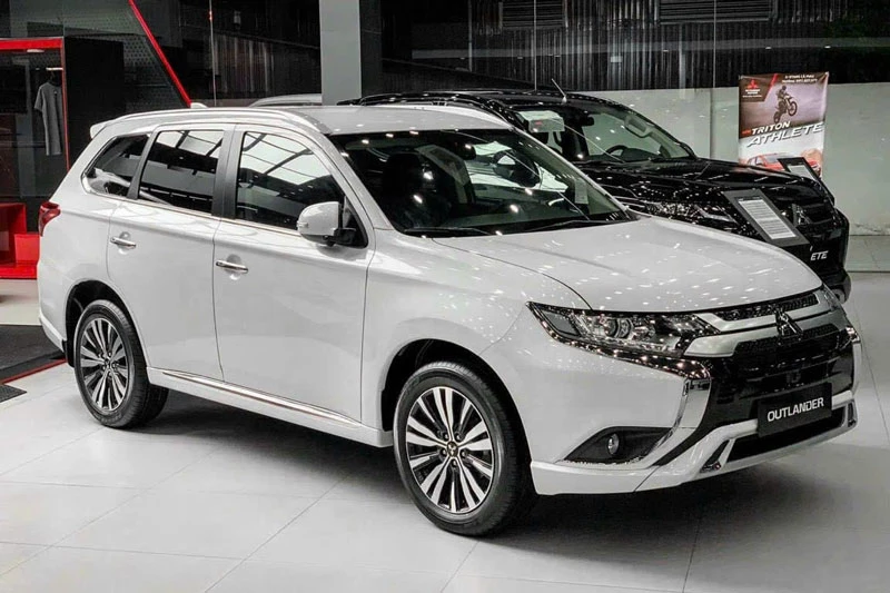 Mitsubishi Outlander.