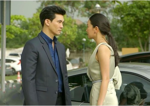 Biết tôi ngoại tình vợ vẫn làm ngơ, lúc chìa đơn ly hôn em lật bài ngửa cho một vố đau điếng