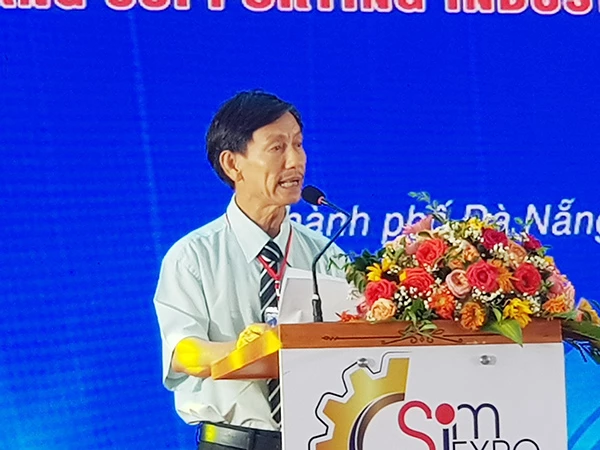 Phó trưởng phòng Quản lý công nghiệp Võ Ngọc Nghĩa đại diện Sở Công Thương Quảng Nam phát biểu tại hội thảo.