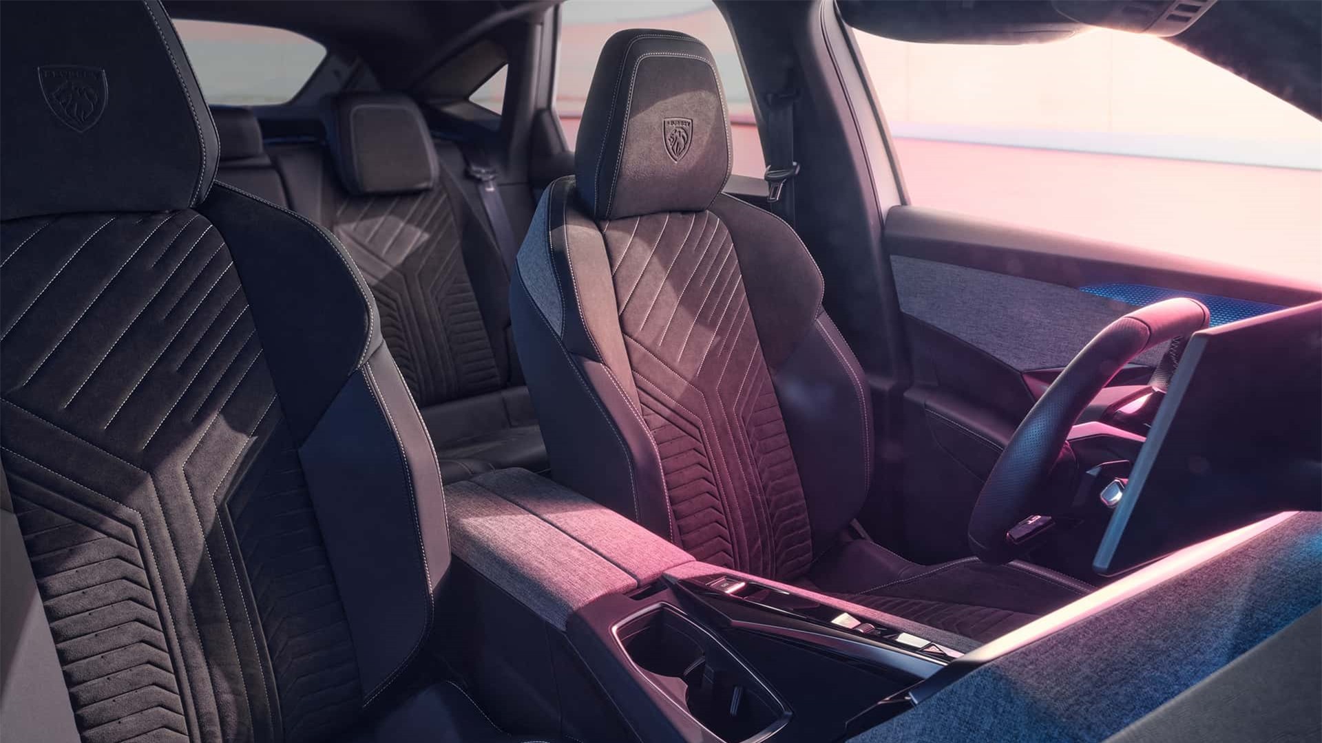 Peugeot E-3008 2024 chính thức trình làng: Thiết kế bắt mắt, màn hình 21 inch peugeot-e-3008-2024-imagenes-oficiales-6.jpg